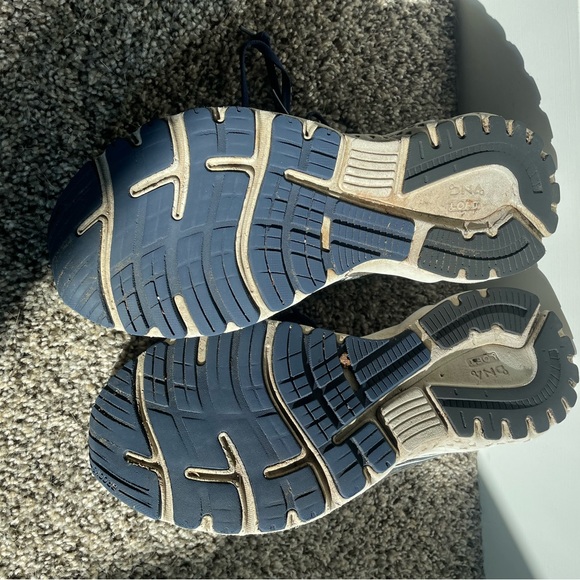 Used Brooks Adrenaline GTS 21 Size 11.5 - Picture 6 of 7